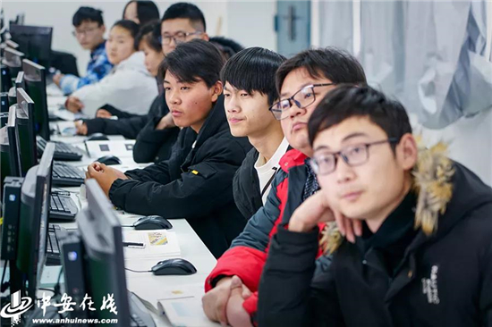 特教园丁李怀彬的人生舞台